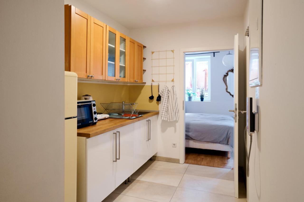Beautiful Park Apartment For 4 Guests Berlim Exterior foto